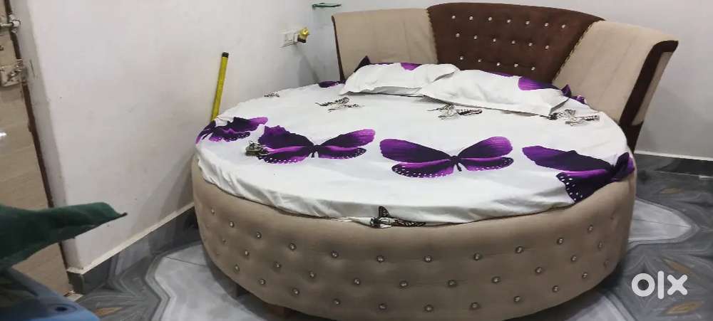 Bed in high quality (Direct Call No Messages)