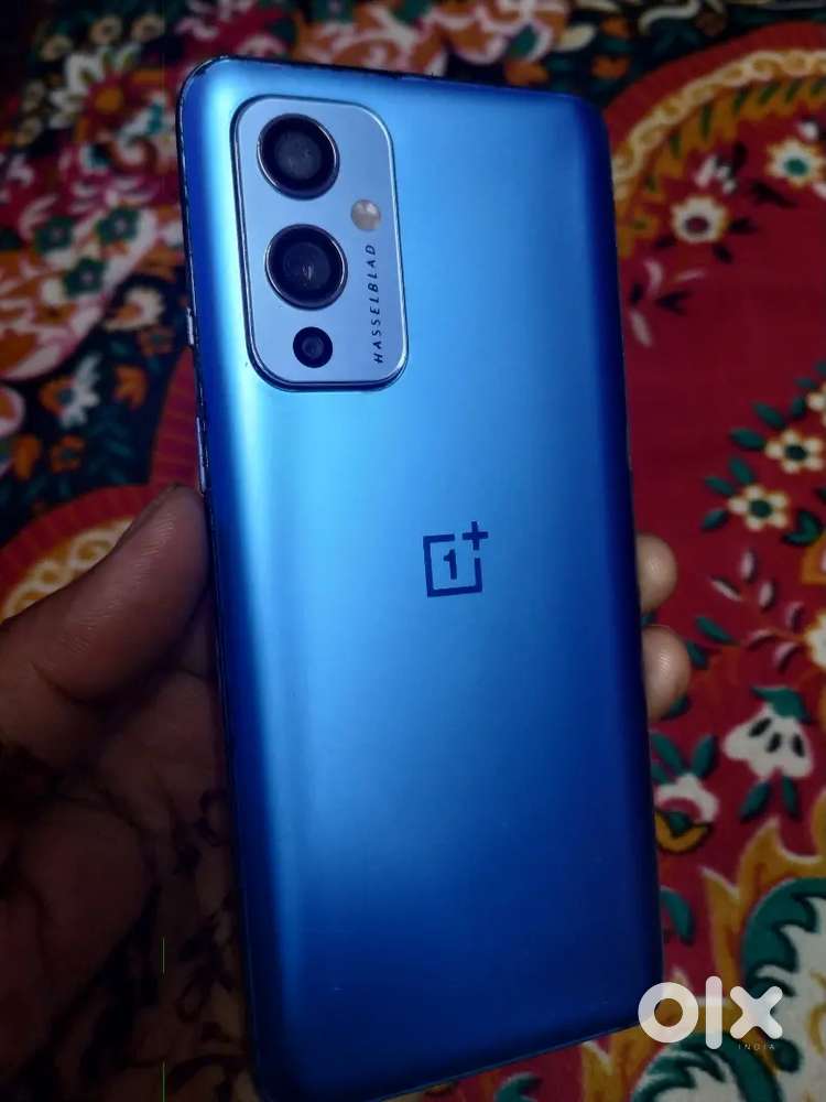 iPhone OnePlus mobiles sale