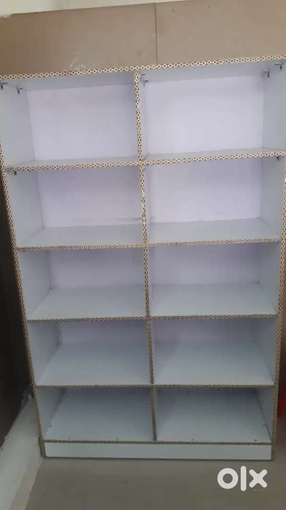 Racks & reception table