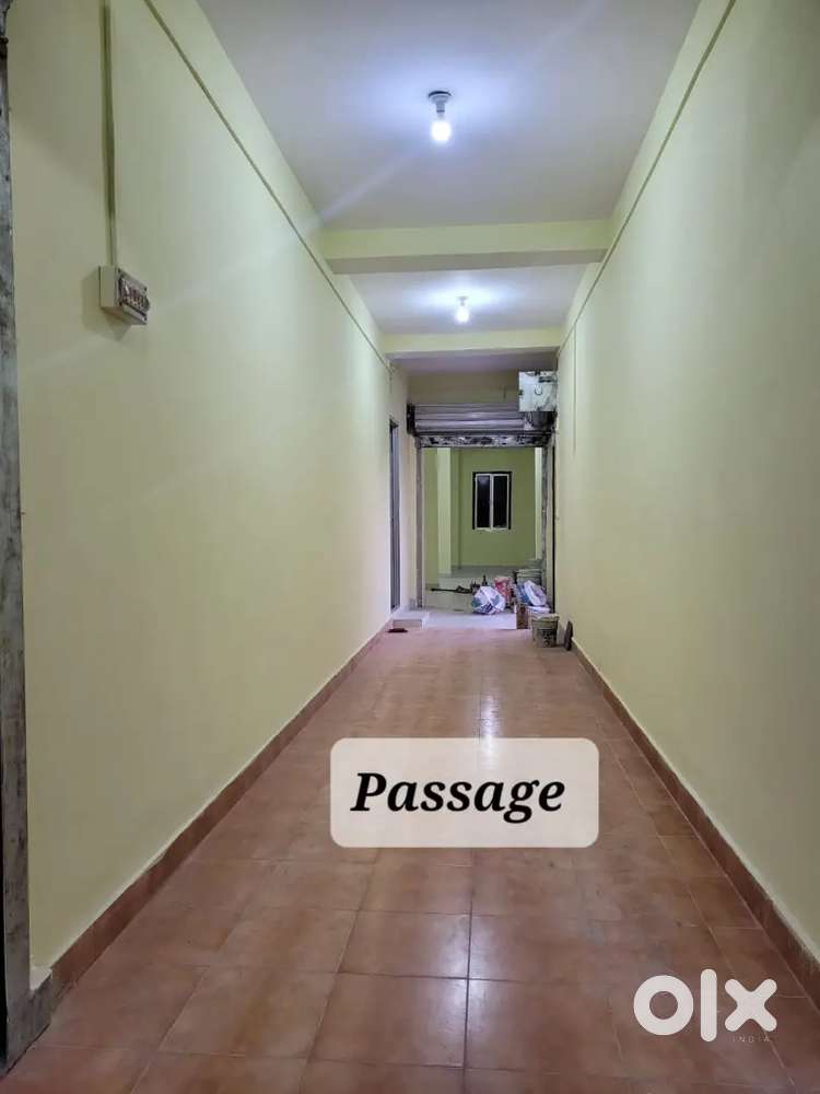 TO LET.   
Office spaces with open space& washroom-