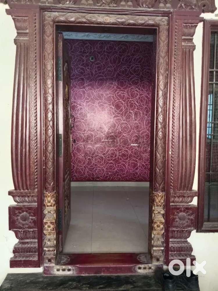 PG for mens with good infrastructure,3times food , bke parking fclty