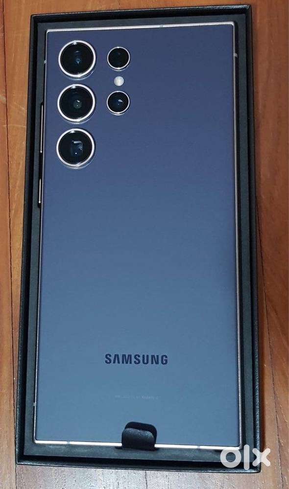 Selling 3 Month Old Galaxy S24 Ultra / Brand New Condition,Urgent Sale