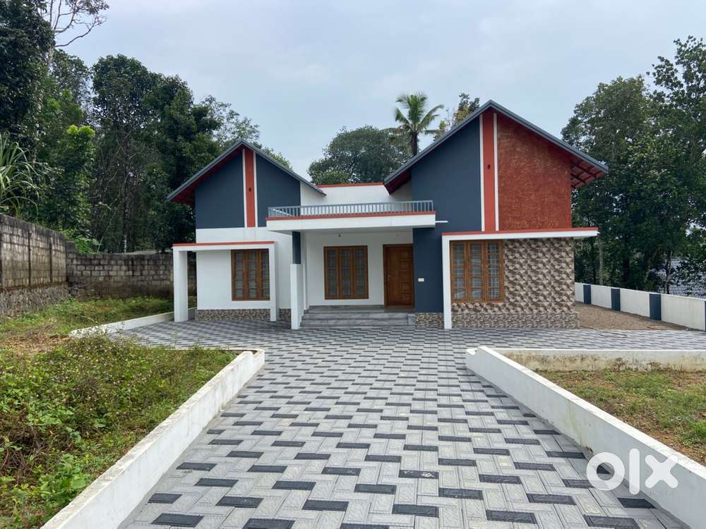 NEW.   HOUSE.   ETTUMANOOR.        VEMPALLY