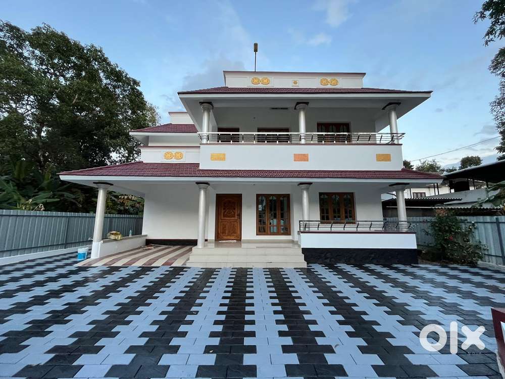 House with 15 Cents Land for Sale in Manappally Thazhava