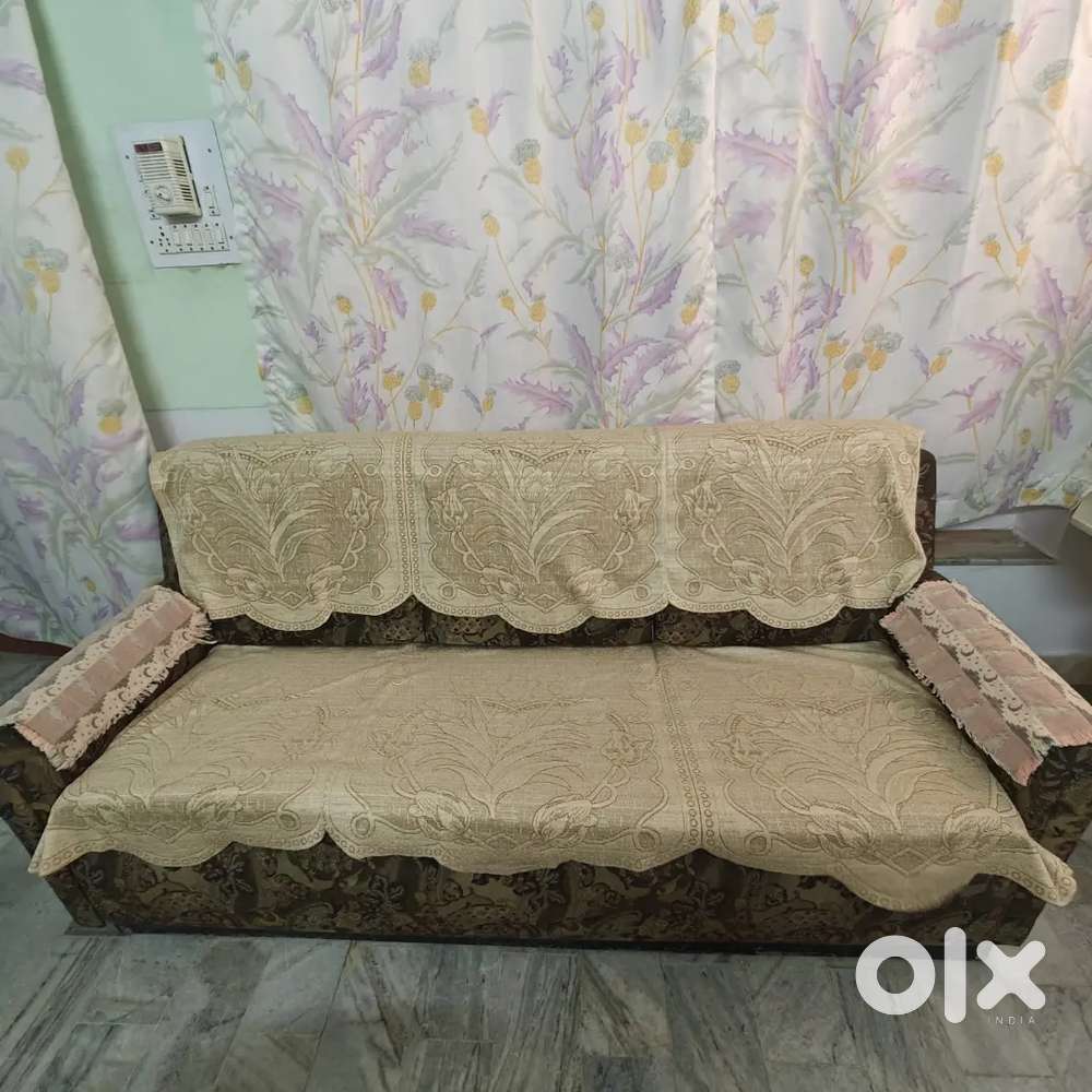Sofa set with covers