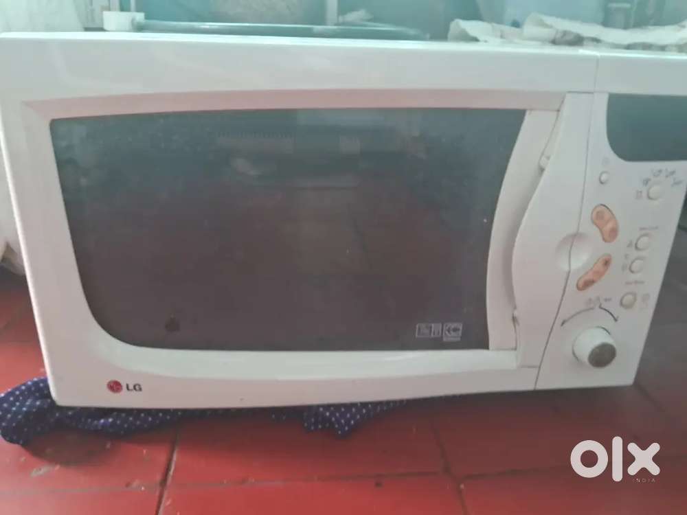 Used Microwave LG price negotiable.