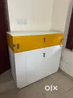 Metal storage unit