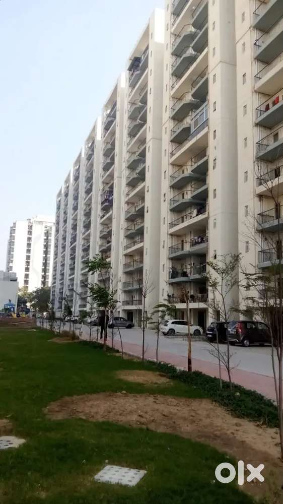 2bhk Available rent in advitya homes sec 143 faridabad