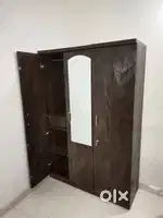 Brand new 3 doors wardrobe (free delivery)