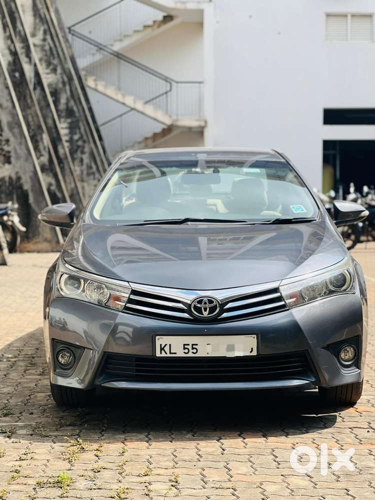 Toyota Corolla Altis 2015 Petrol Well Maintained
