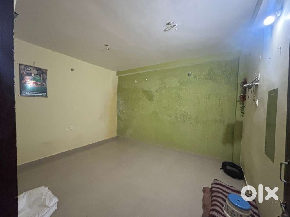 Independent 3BHK  1 room Khali Hai