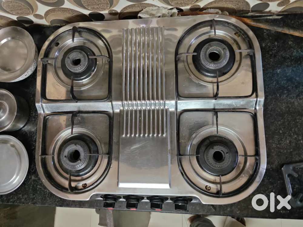 Prestige 4 Burner Gas Stove Royale Model – Excellent Condition