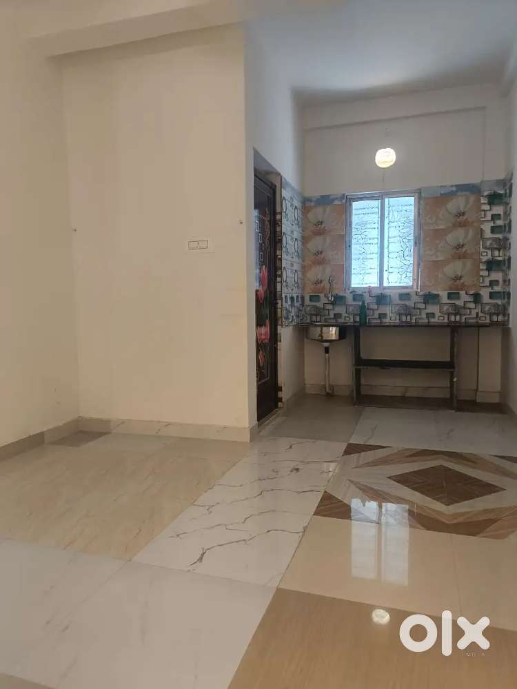All Types Of Room Available In Newtown DLF1 1RK 1BHK 2BHK St: 5k-30k