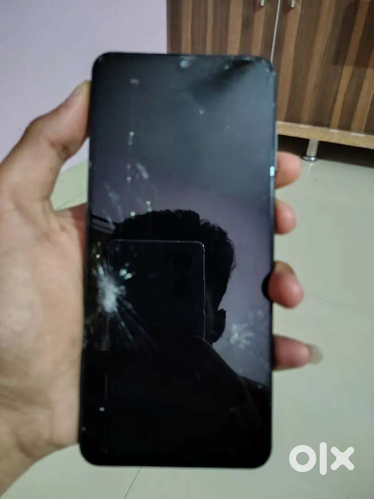 I want to sell this phone it's urgent