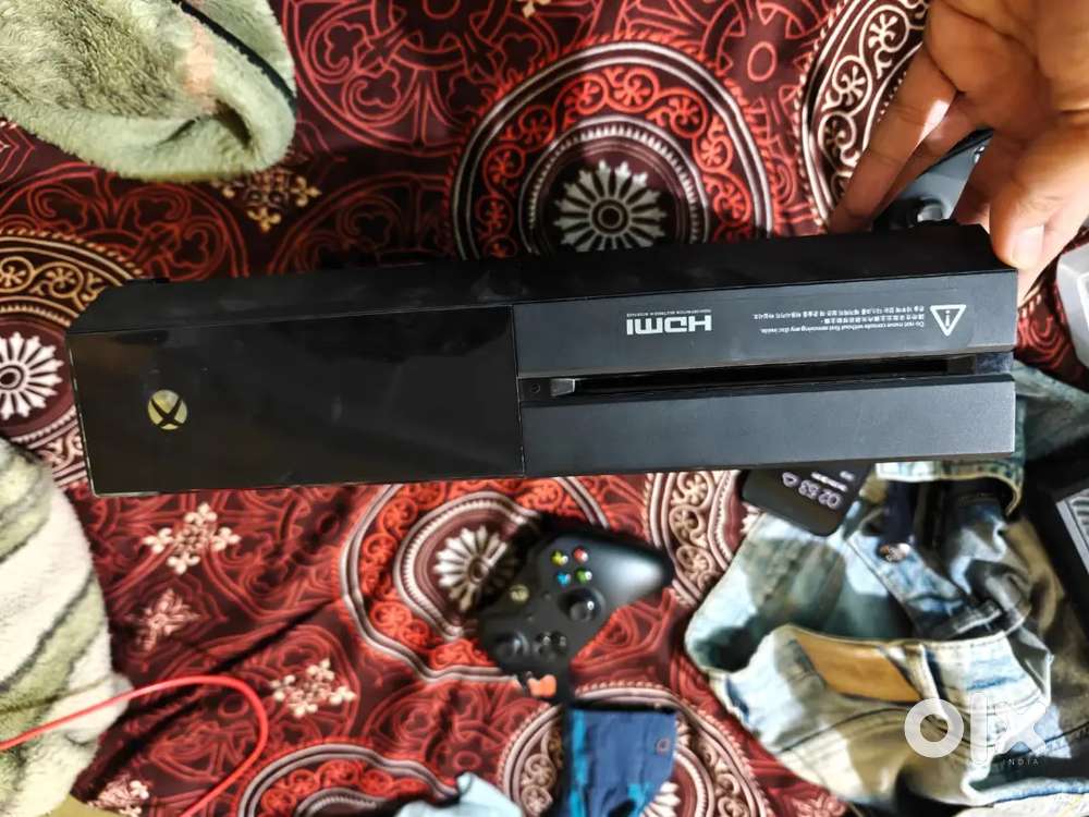 XBOX ONE WITH KINECT