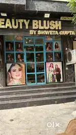 Fully Operational Saloon in Rohini Market Area