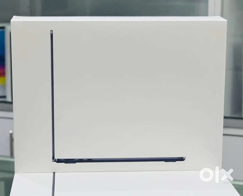 APPLE MACBOOK AIR M4 SEALED 16GB 512SSD 13 INCHES