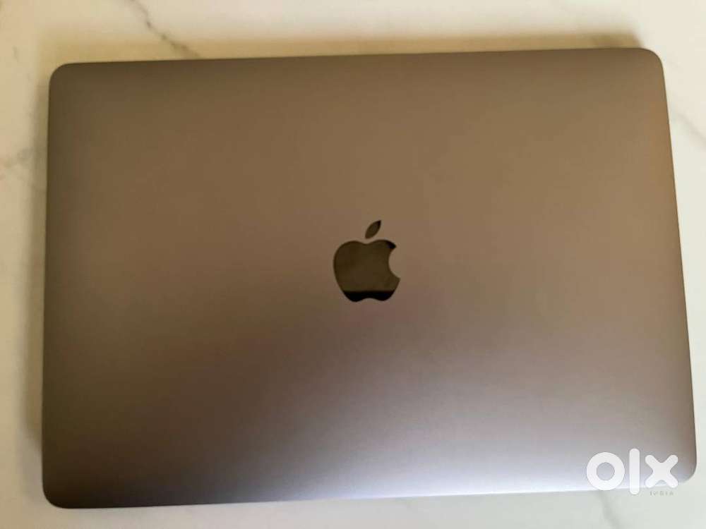 Apple MacBook Air 2019 (8GB/256GB) – Neat, Fully Functional, No Issues