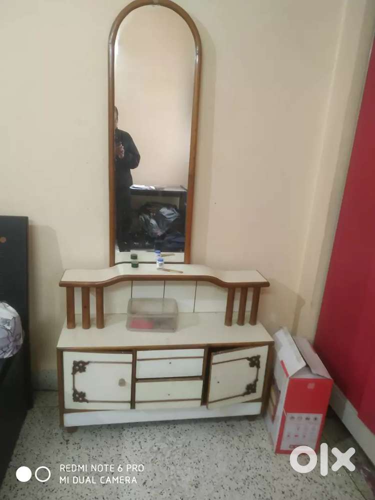 One dressing table