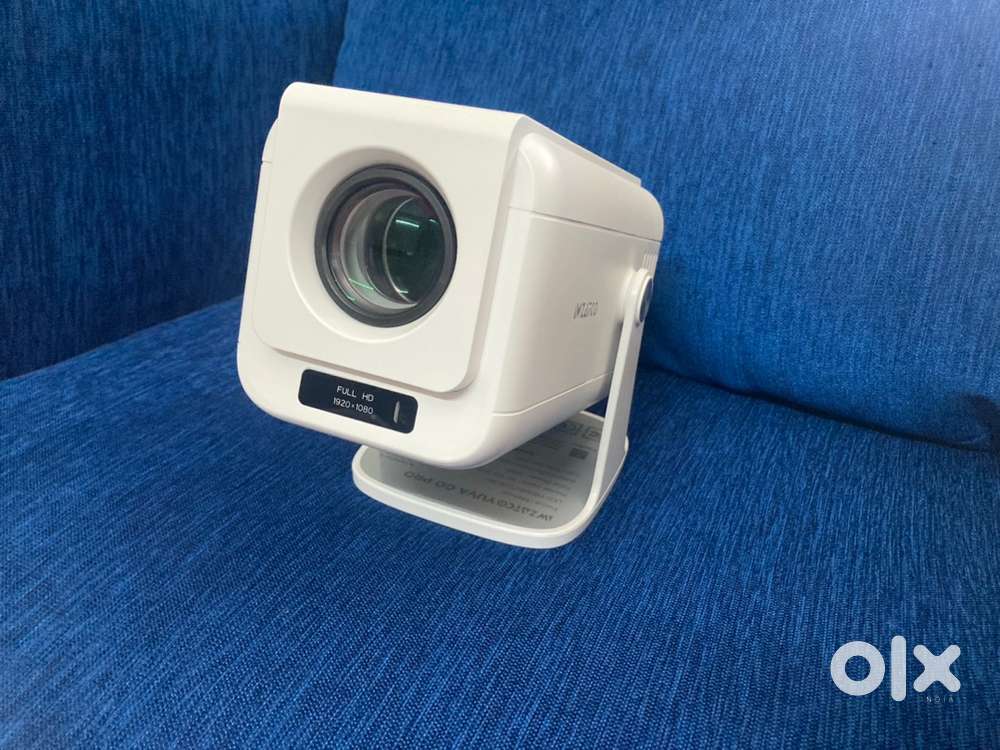 Wzatco Yuva go pro projector