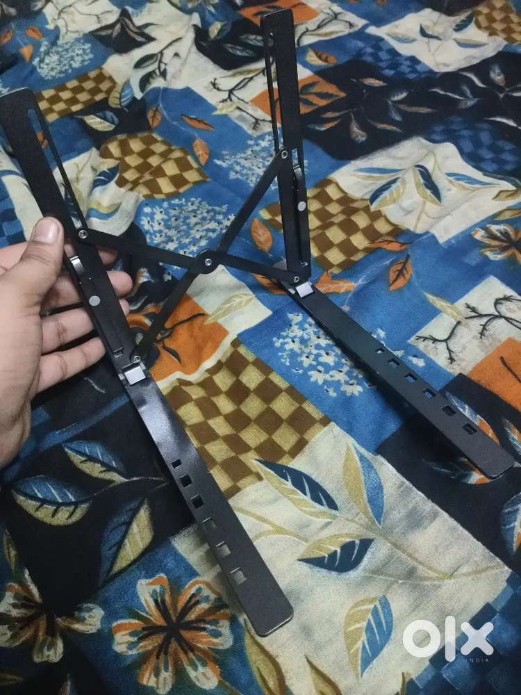 Zebronics aluminium stand with adjustable height and compatible