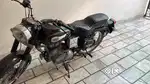 Time pass valay duir rehan .bike single hand driven a