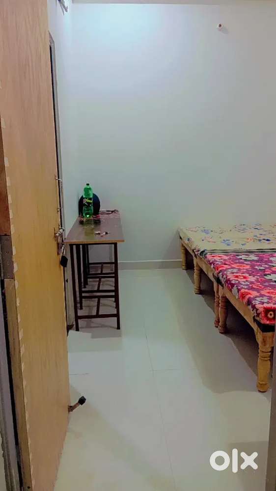 Pg room for rant