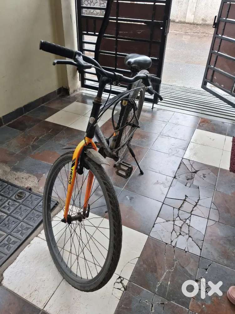 Hero cycle 1lock and bottle stand