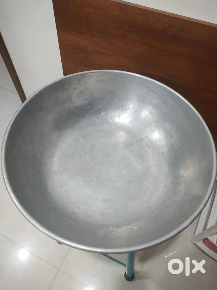 मोठे अल्युमिनियम घमेले