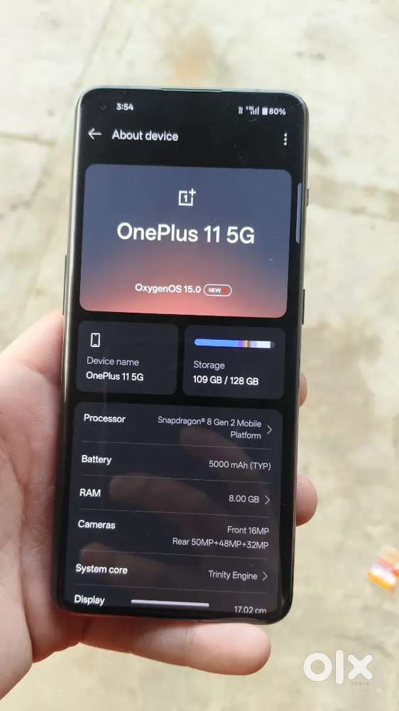 ONE PLUS 11  SD 8 GEN 2