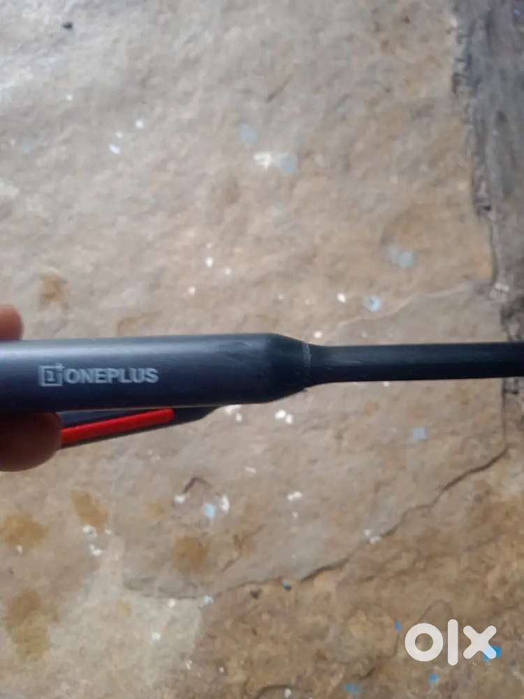 Oneplus bultooth earphone
