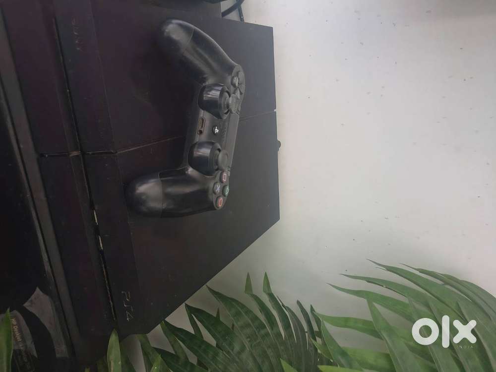 PS4 500 GB Good Condition