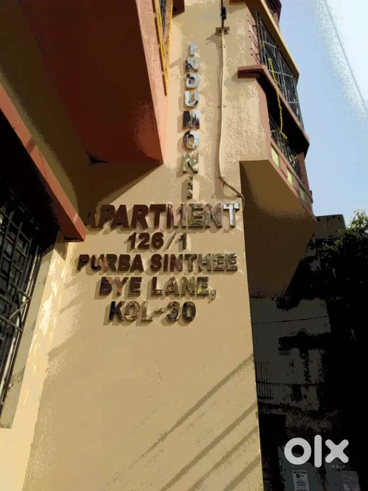 2BHK semi-furnished flat with lift facility near DumDum Jn.