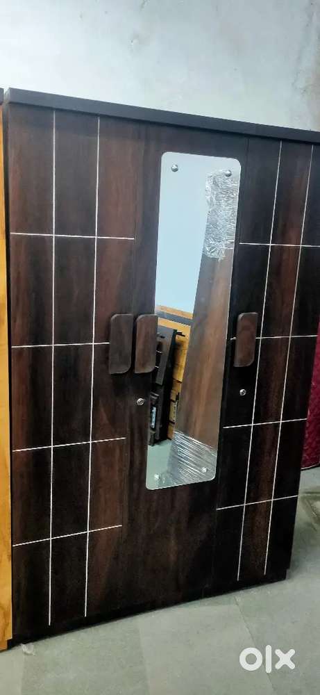 New latest design 3door almirah with new collection
