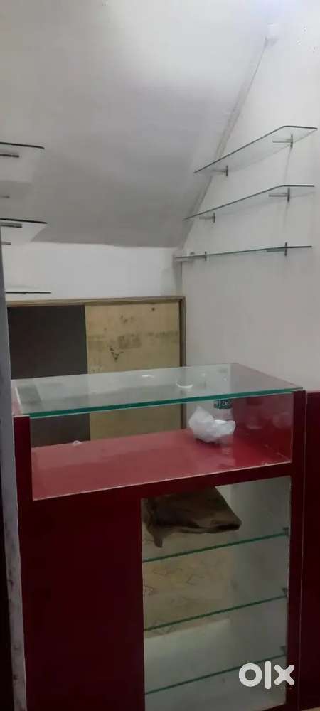 Shop available for rent