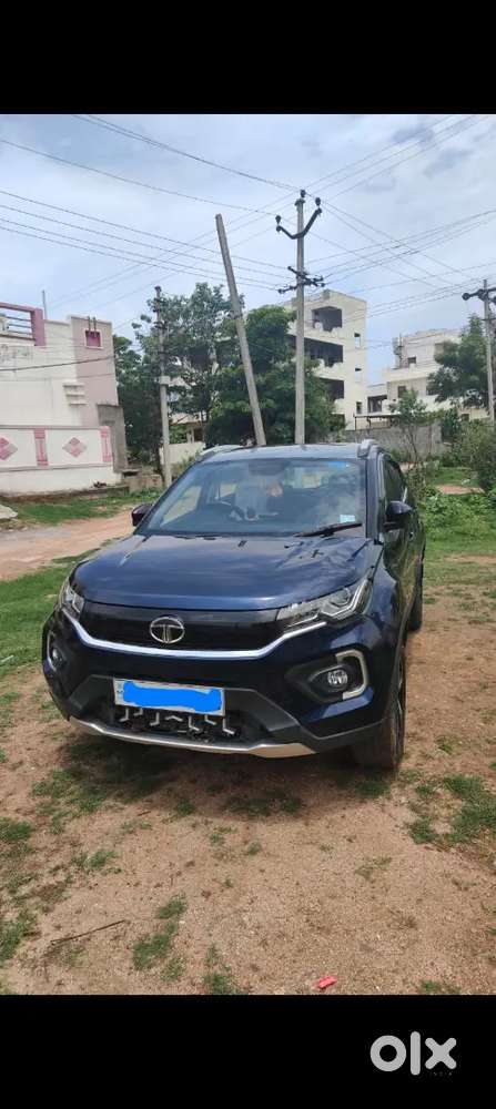 Tata Nexon XZ Plus HS Dual Tone (Top model)