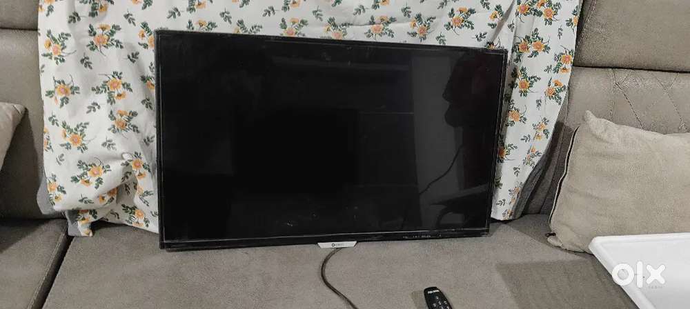 32 inch unused LED TV