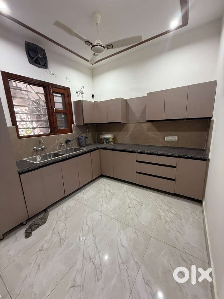 2bhk 1st floor fully furnished Sunny Enclave-125