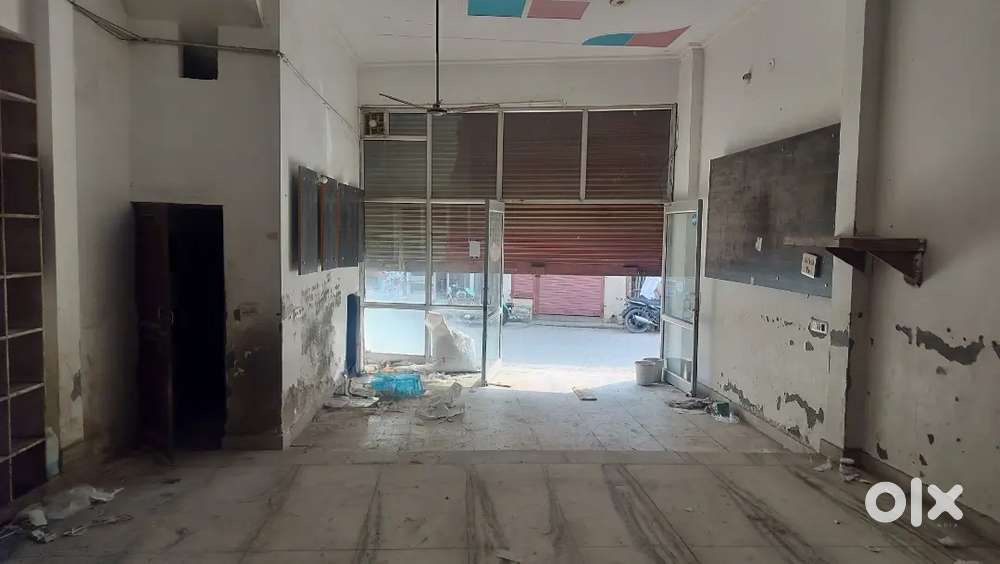 SHOWROOM AVAILABLE FOR RENT