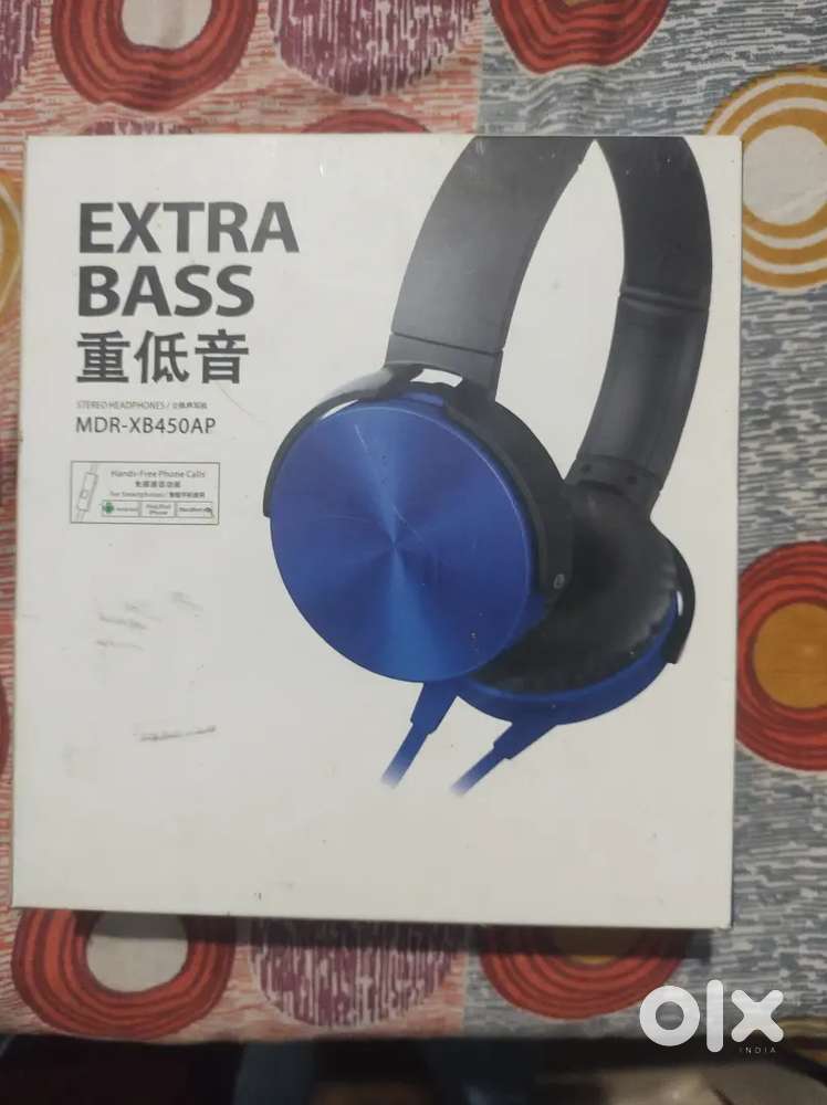 EXTRA BASS.      Blue colour