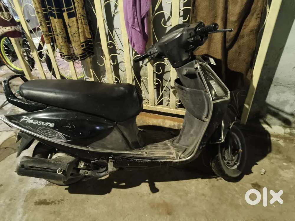 Hero honda pleasure