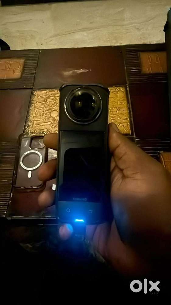 Insta 360 x4 with invisiable stick with box