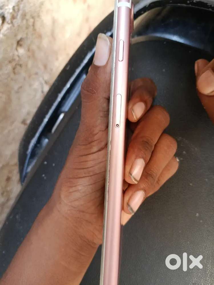 Battery health 75 display crack