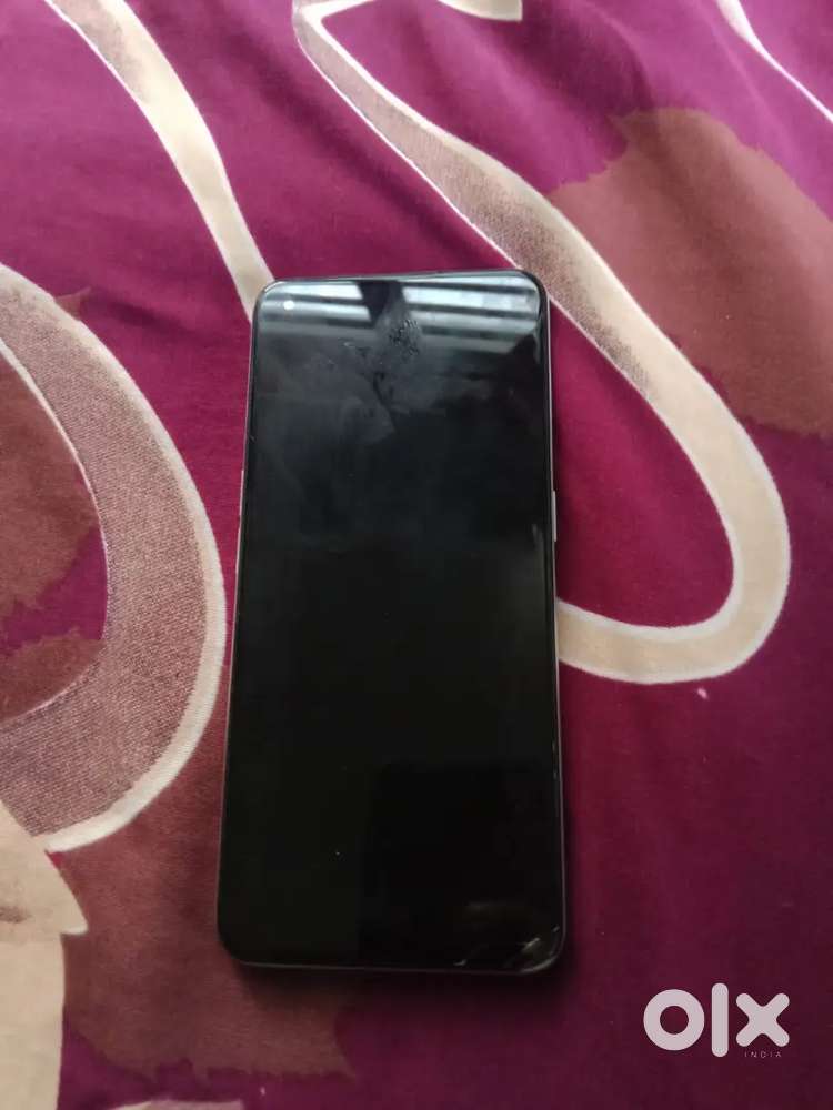 Realme 9 full in condition right side tough damage only