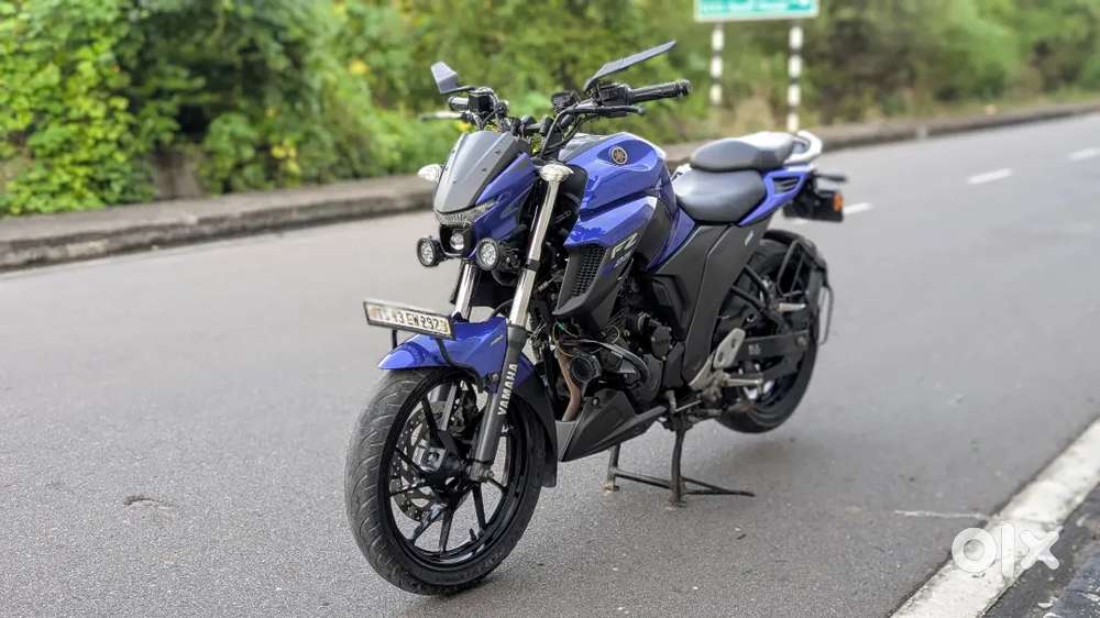 YAMAHA FZ25