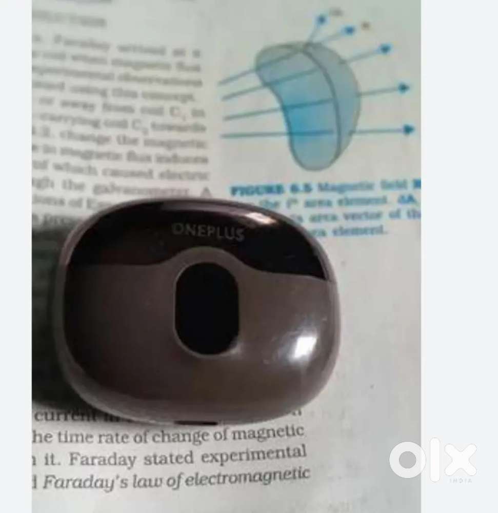 earbuds  original