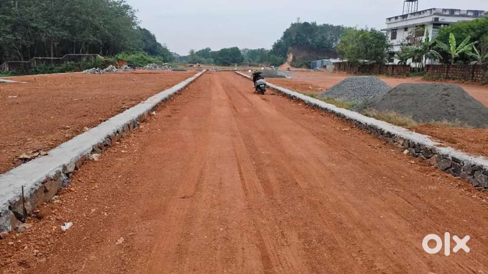 3,4,5,6,7, 10cent house plot near ragagiri hospital busroot 500mtt