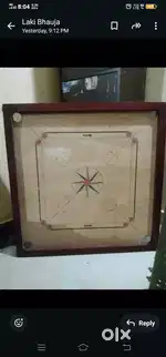 Carrom board