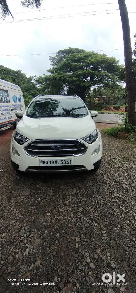 Ford ecosport se top end model , sunroof,fully loaded