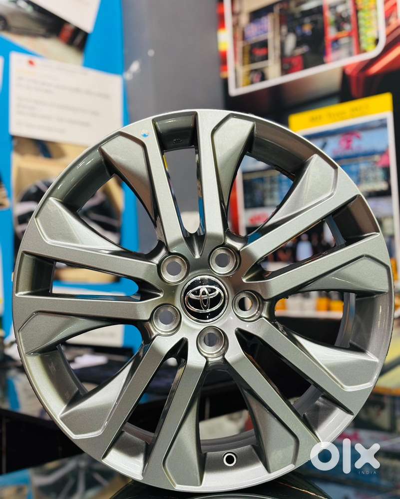 18”inch Toyota innova Hycross Zx Oem Alloy wheels set of 4
